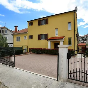Ivana - Iva Apartment